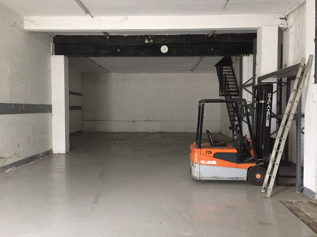 Property photo 3 of 5 Waterside Trading Centre  Unit 2 4.Jpg