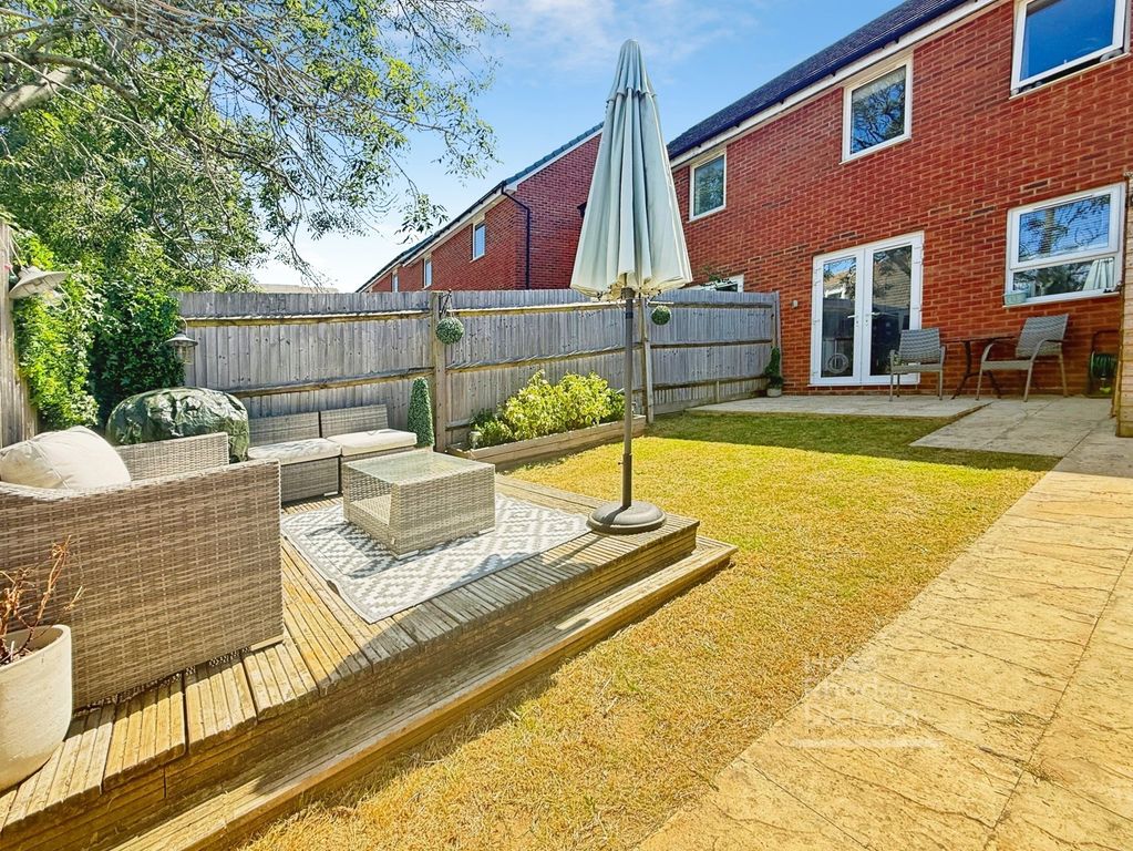Property photo 2 of 14 Garden