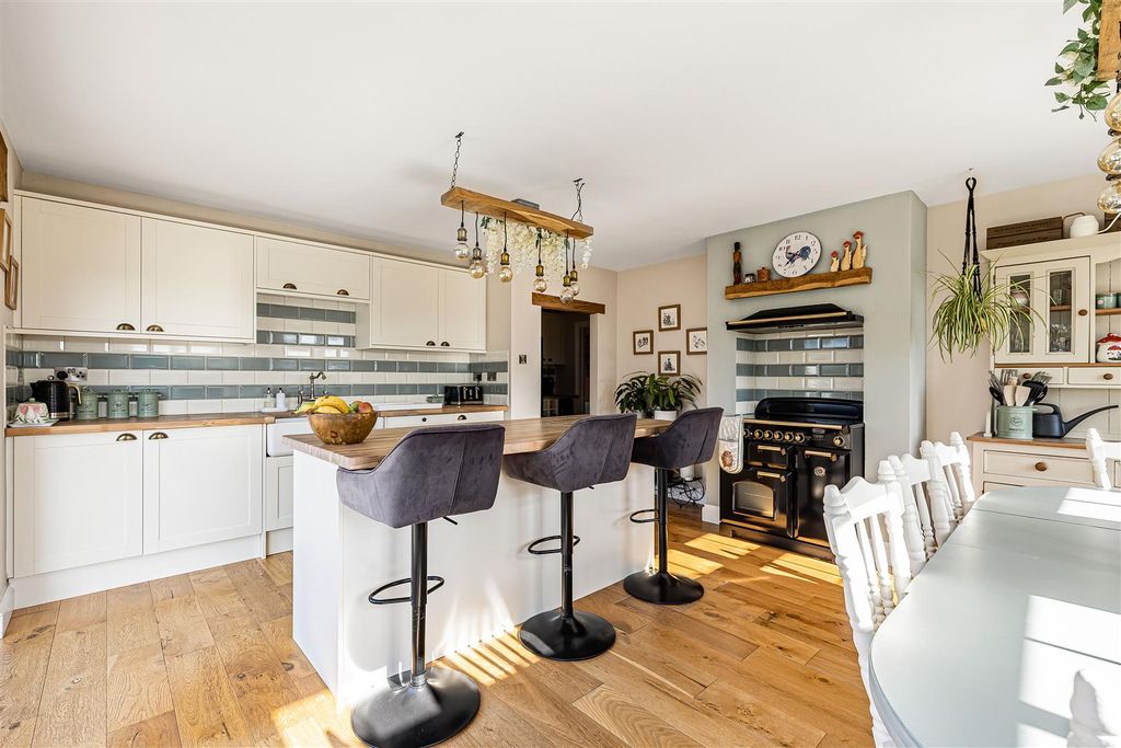 Property photo 2 of 48 47_78195.Jpg