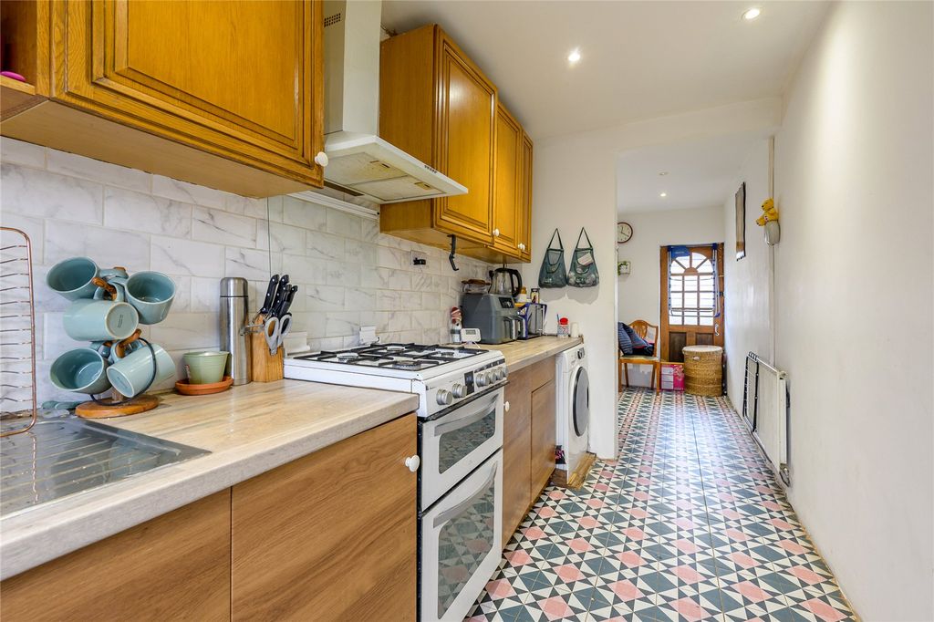 Property photo 2 of 22 Picture No. 08