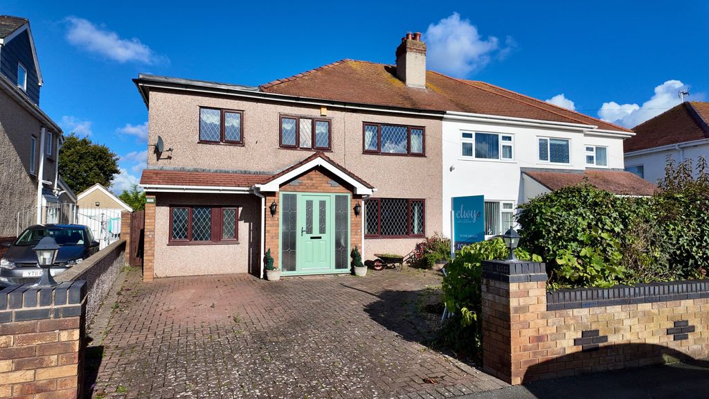 Property photo 1 of 32