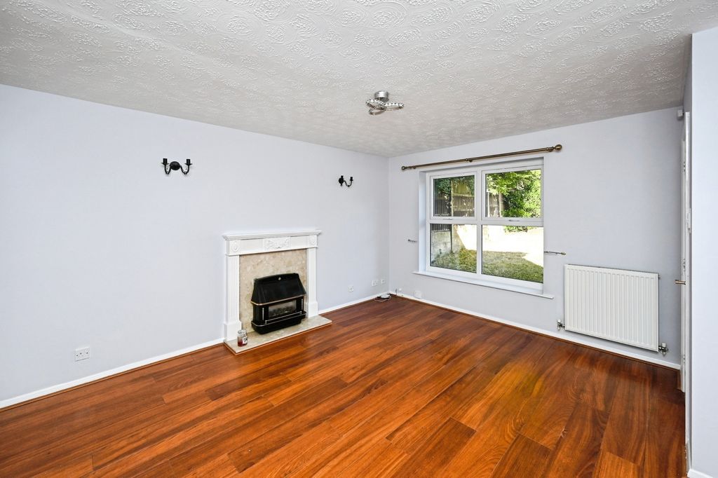 Property photo 2 of 21 Lounge