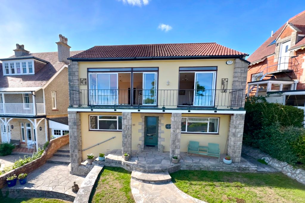Property photo 2 of 16