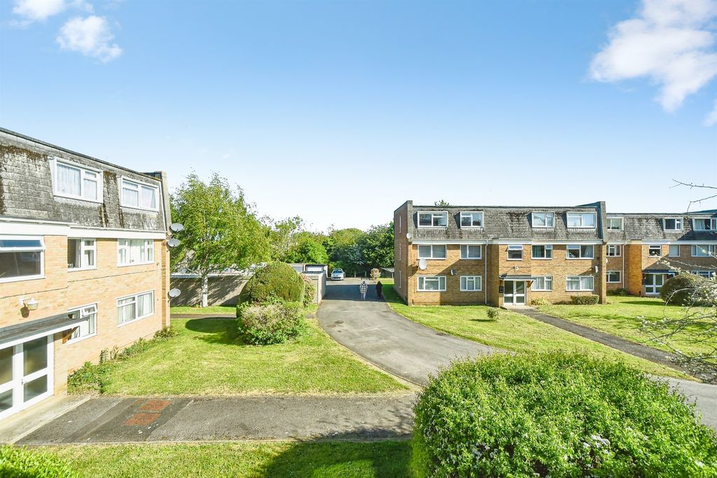 Property photo 2 of 14