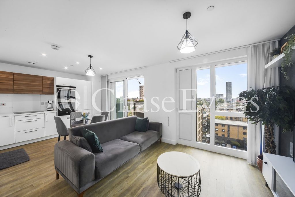 Property photo 2 of 20 Living Area