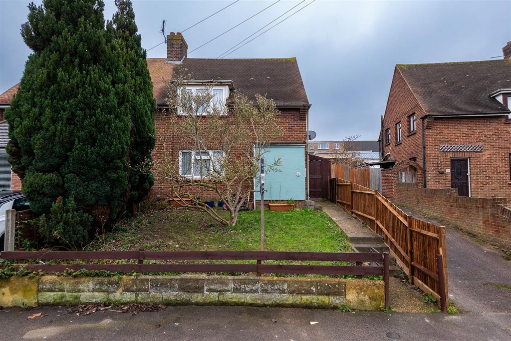 Property photo 1 of 12 29 St Davids Crescent Main2.Jpg