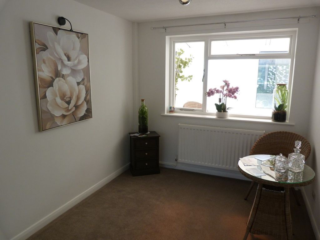 Property photo 3 of 10 Photograph 3