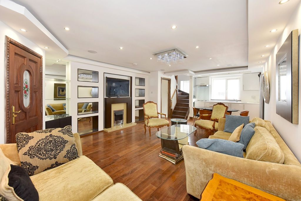 Property photo 3 of 14 Picture No. 03