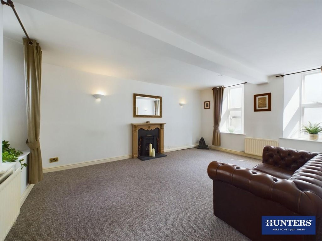 Property photo 2 of 18 Cam01910G0-Pr0048-Still001.Jpg