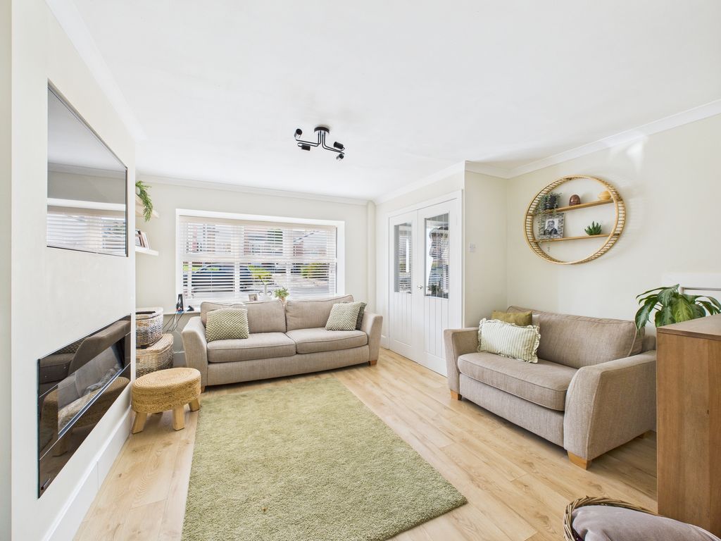 Property photo 2 of 31