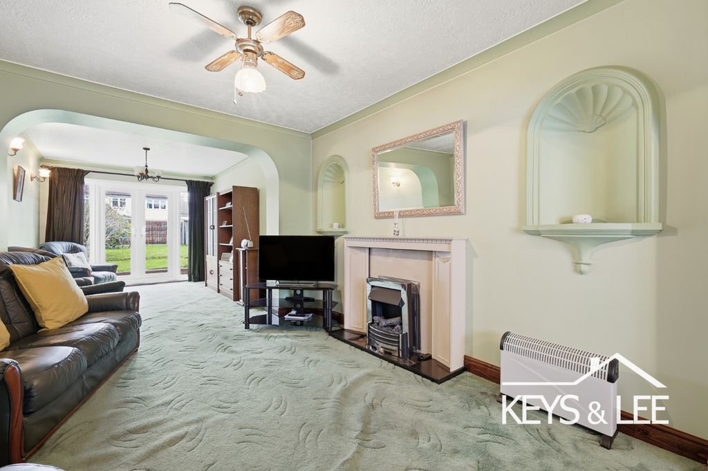 Property photo 2 of 20 4142425