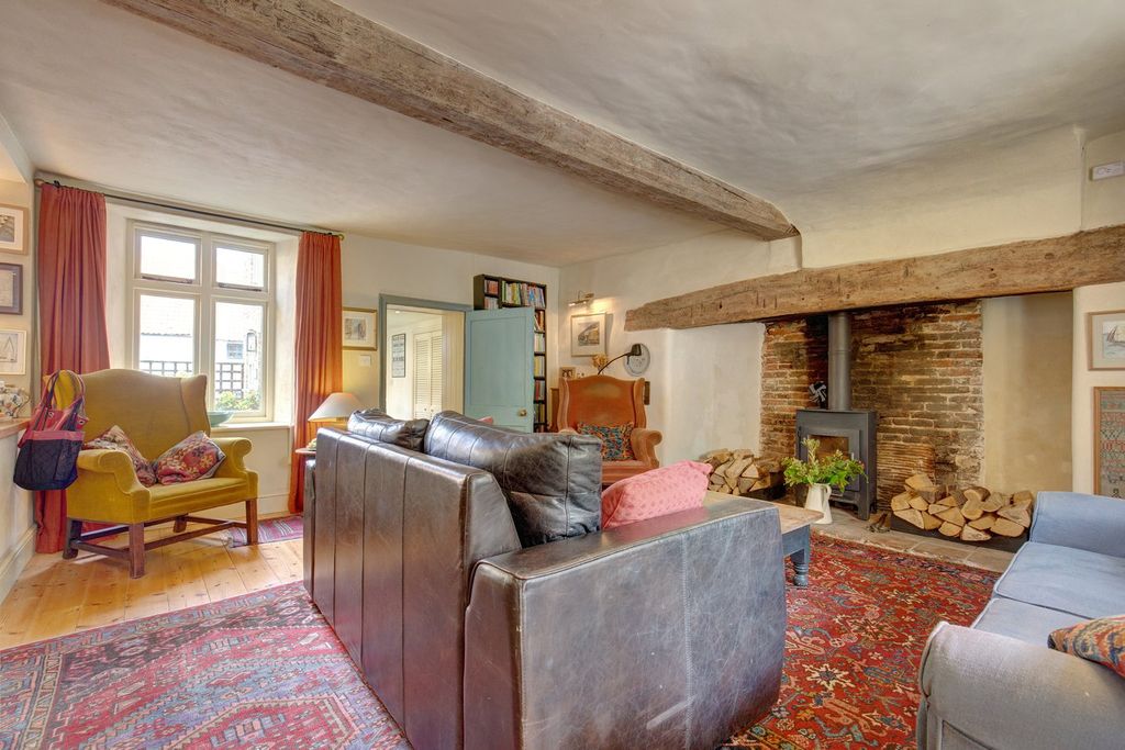 Property photo 3 of 19