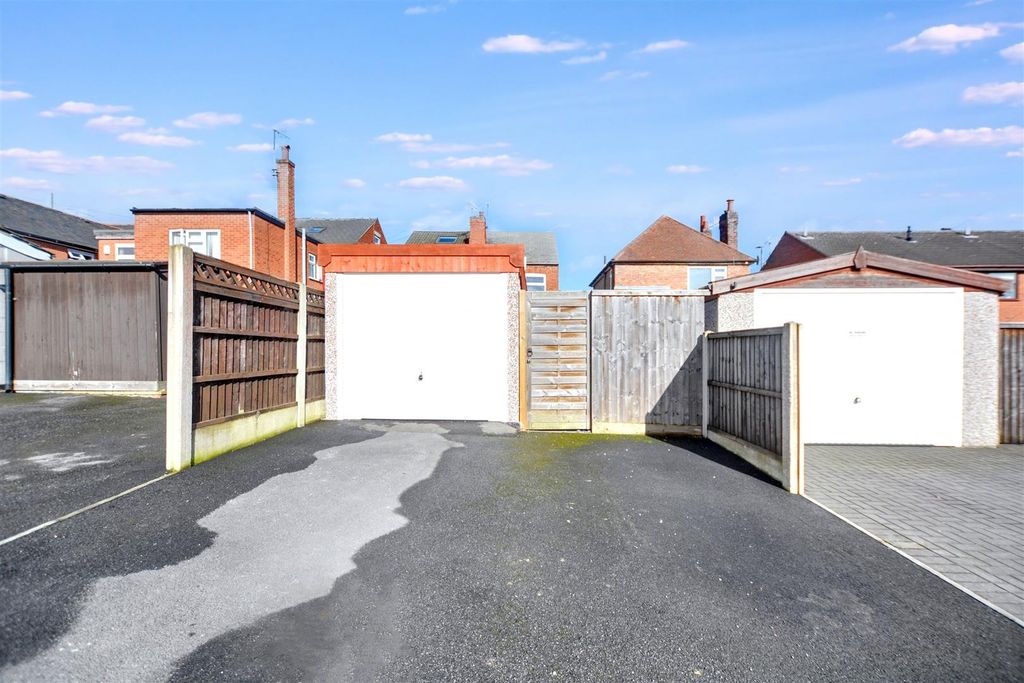 Property photo 2 of 17 Drive.Jpeg