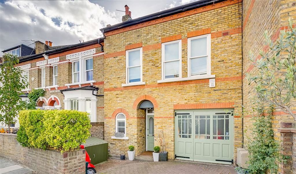 Property photo 1 of 12