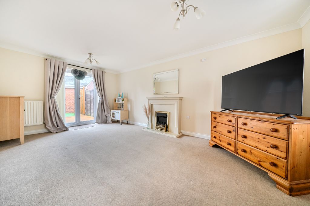 Property photo 2 of 13 137468286908E0c23A3E1