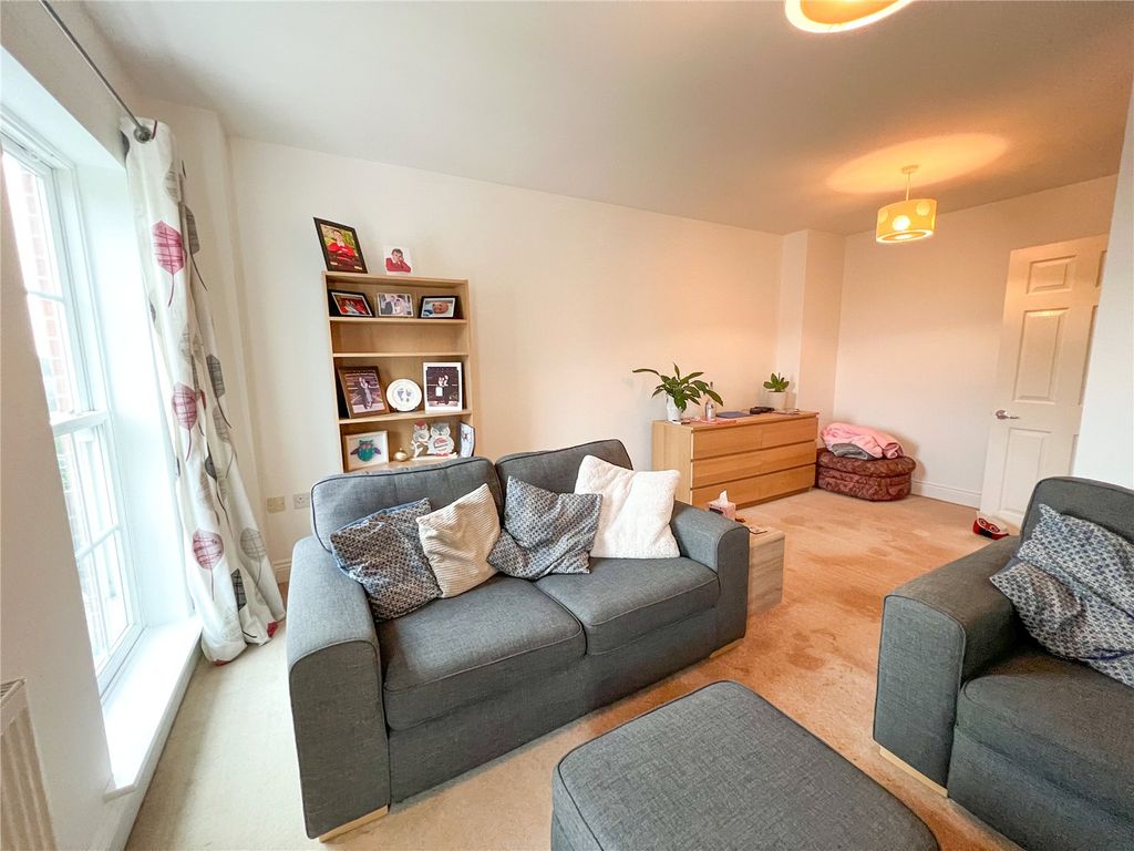 Property photo 3 of 16 Picture No. 08