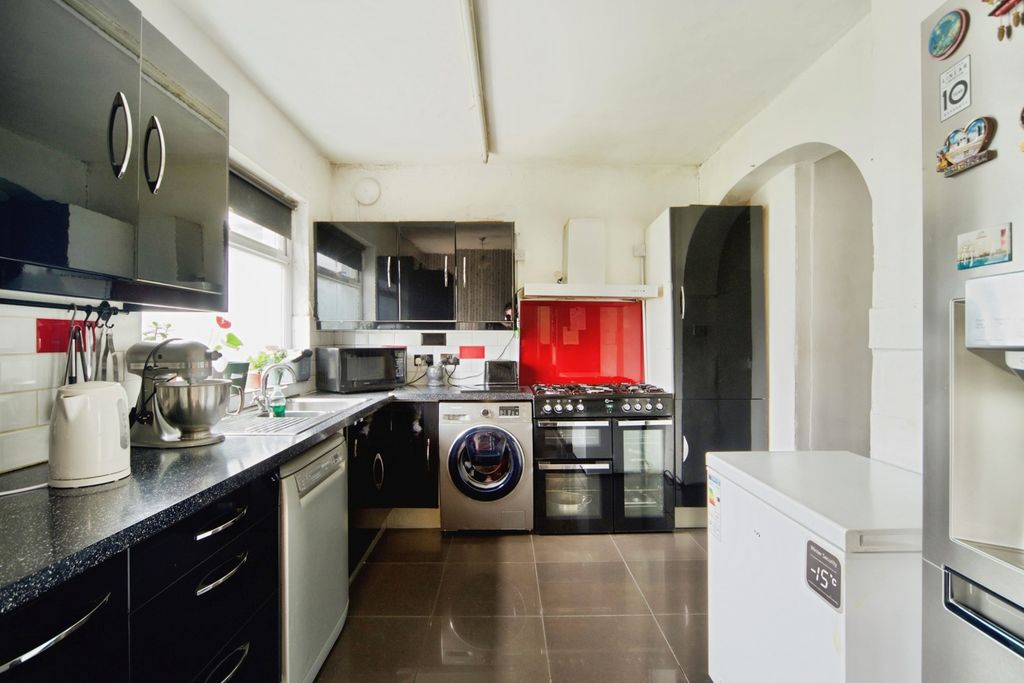 Property photo 2 of 16 Pbox-Img.Jpg
