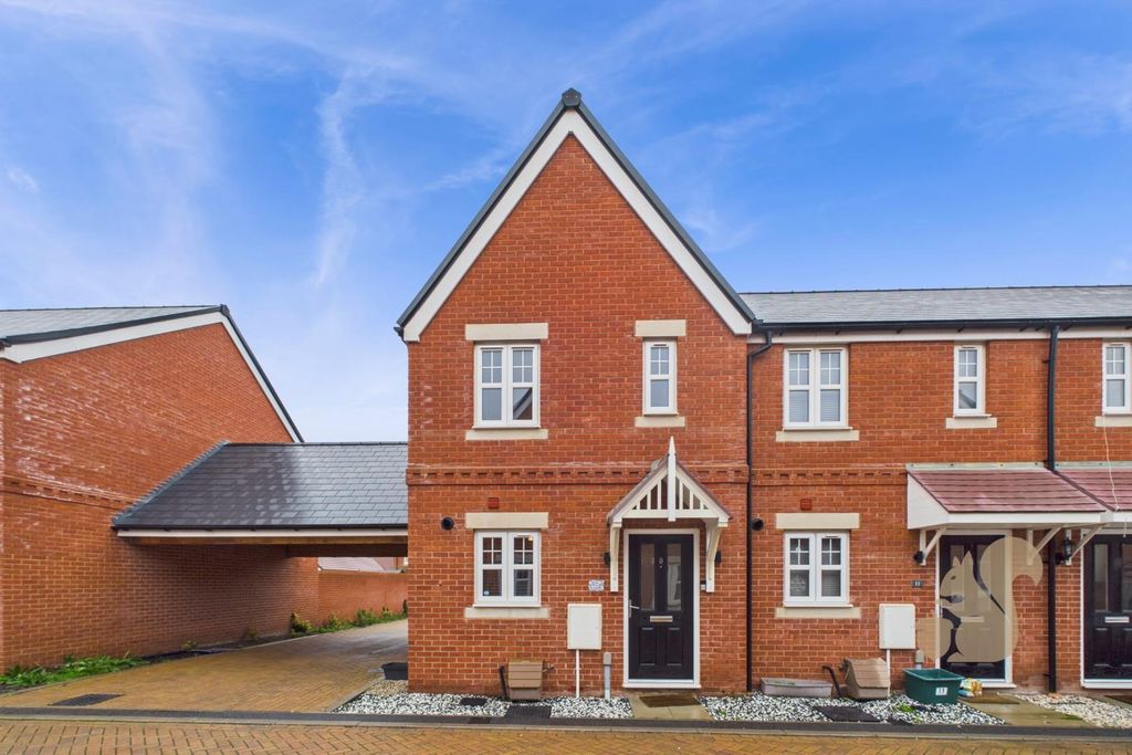 Property photo 1 of 18 Cam01659G0-Pr0662-Still028.Jpg