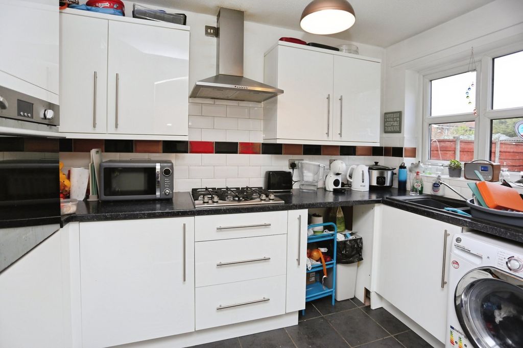 Property photo 3 of 11 Picture No. 22