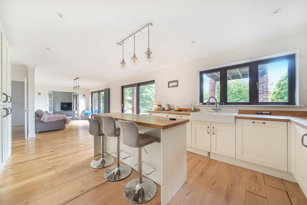 Property photo 2 of 20 1472089-20-6A26d3...