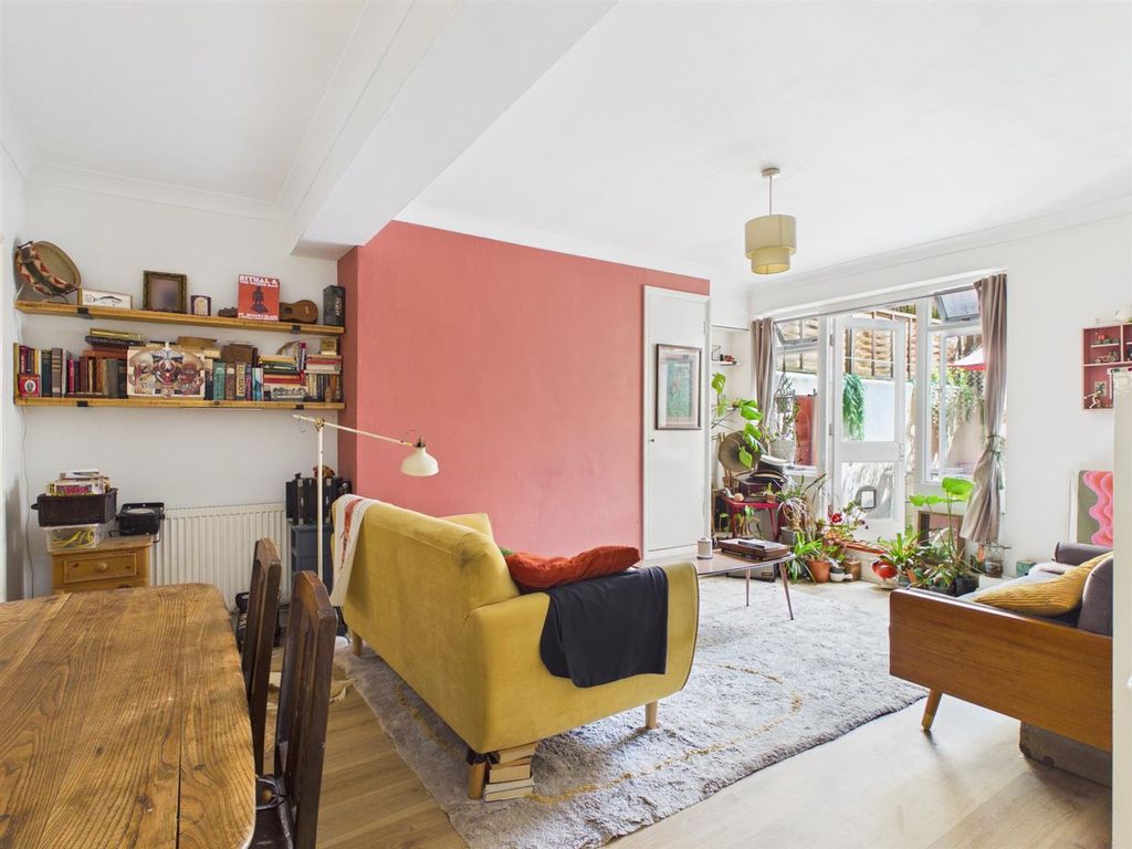 Property photo 1 of 7 Cam04311G0-Pr0139-Still001.Jpg