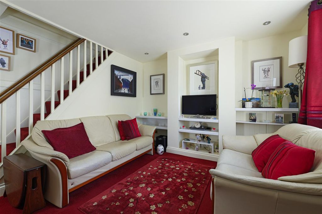 Property photo 3 of 24