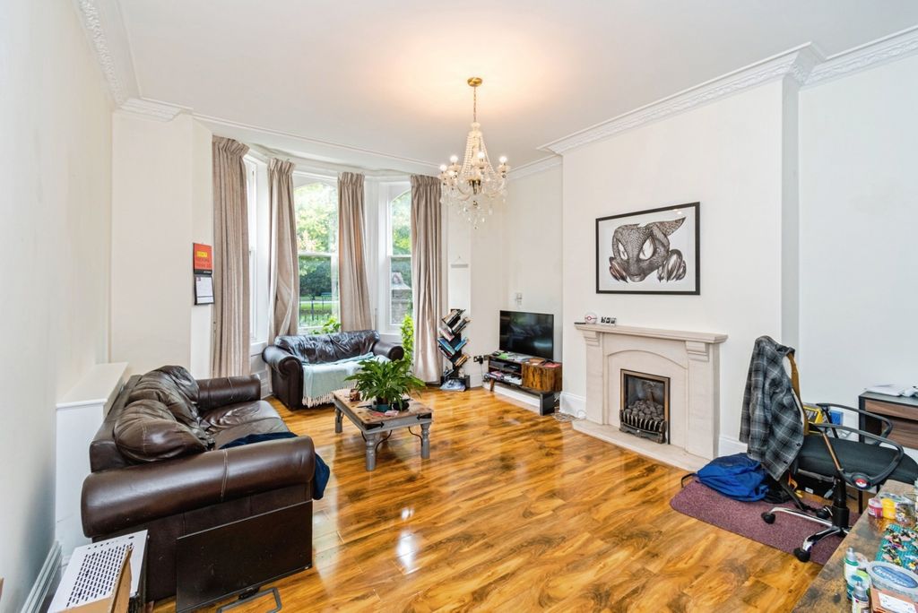 Property photo 2 of 16 Photo