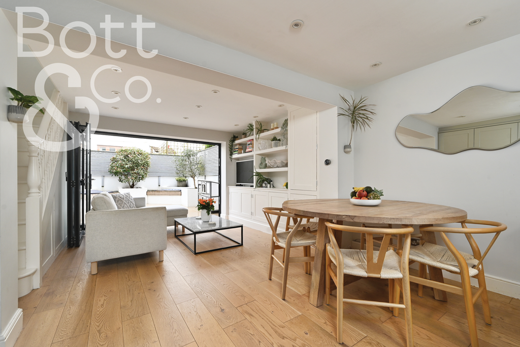 Property photo 1 of 28