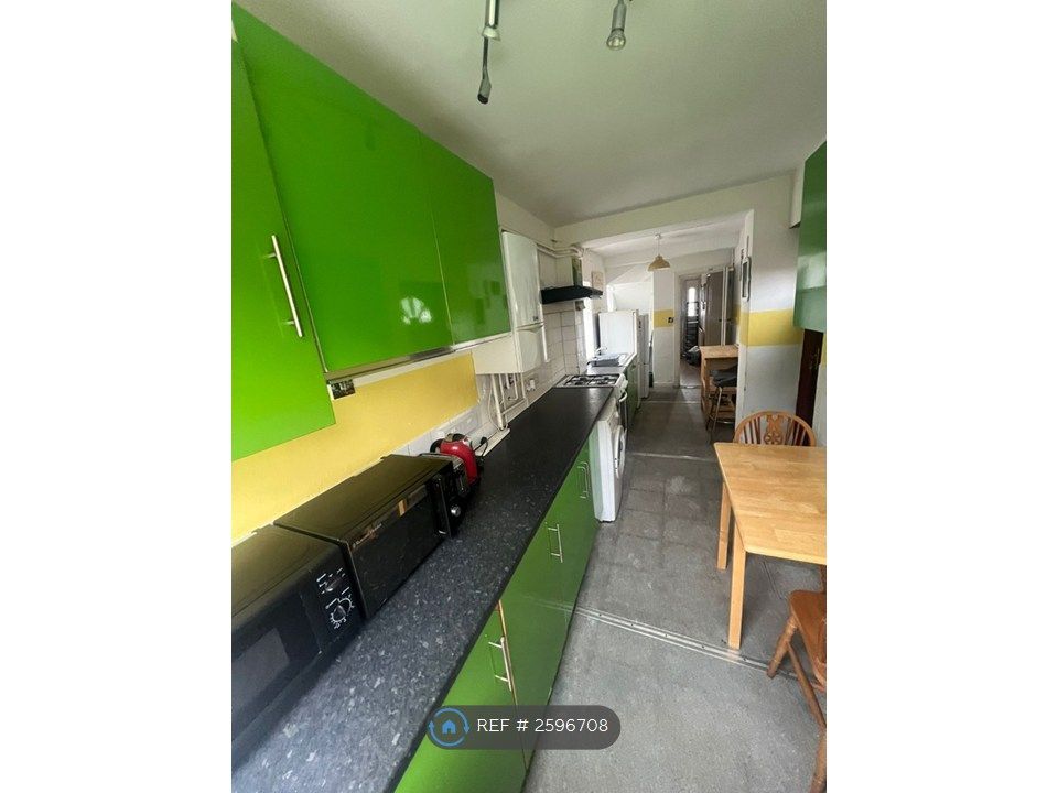 Property photo 3 of 4