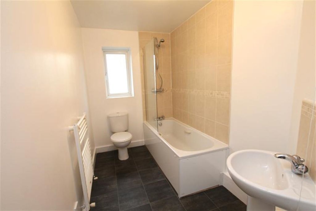 Property photo 3 of 19 (Main)