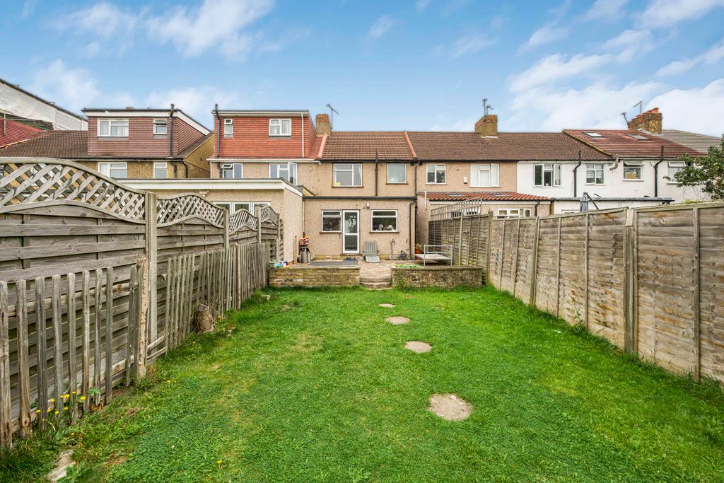 Property photo 3 of 11