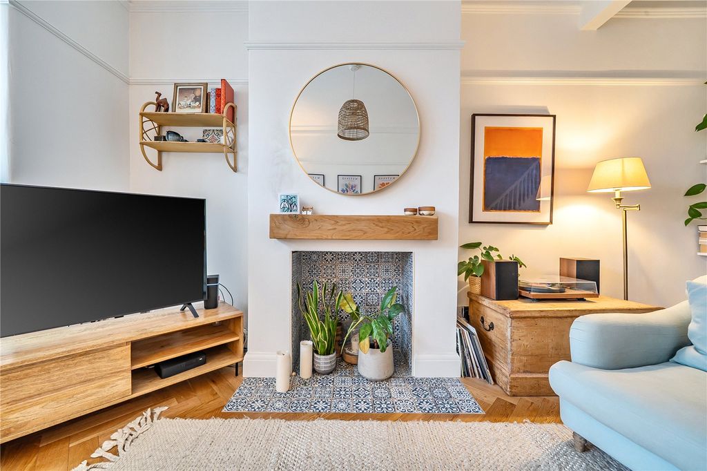 Property photo 3 of 27 Picture No. 17