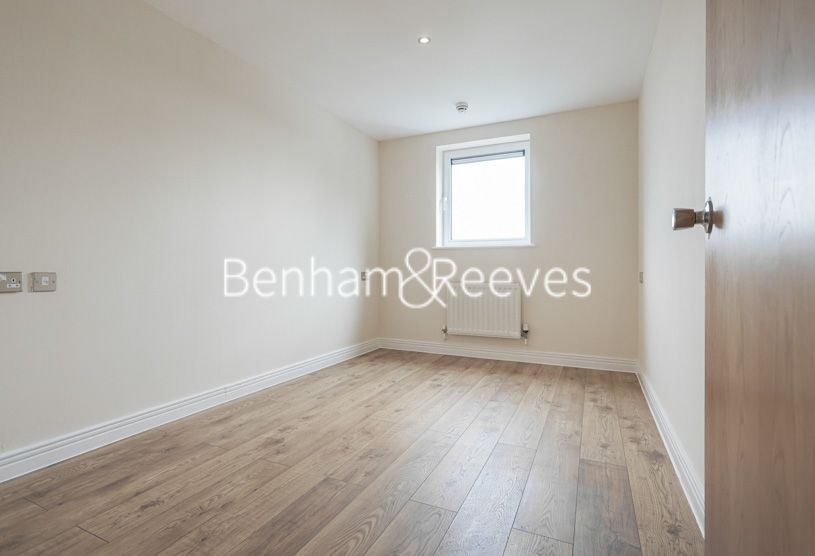 Property photo 3 of 23