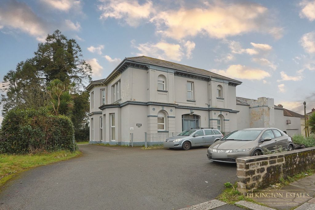 Property photo 2 of 31 5239752