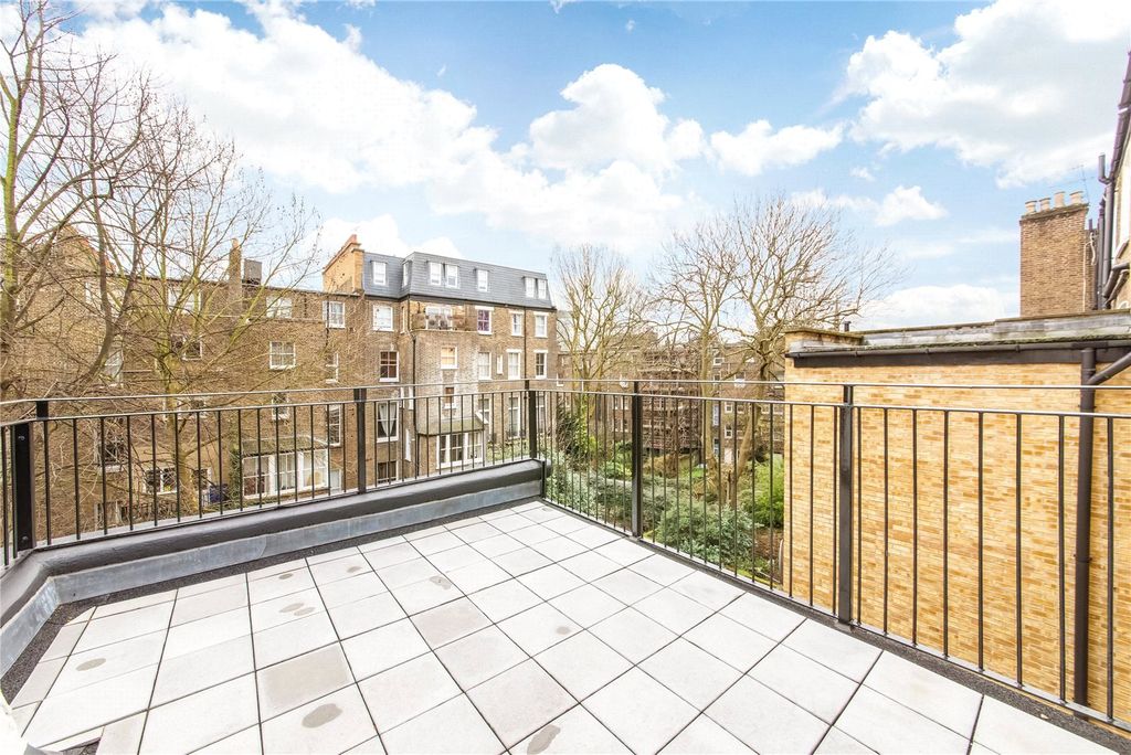 Property photo 1 of 11 Roof Terrace