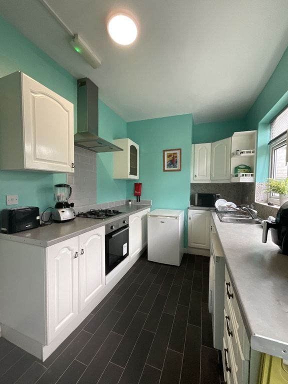 Property photo 3 of 6