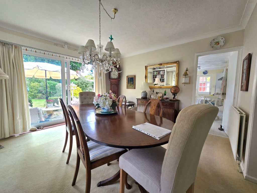 Property photo 3 of 19 Lw Dining Room