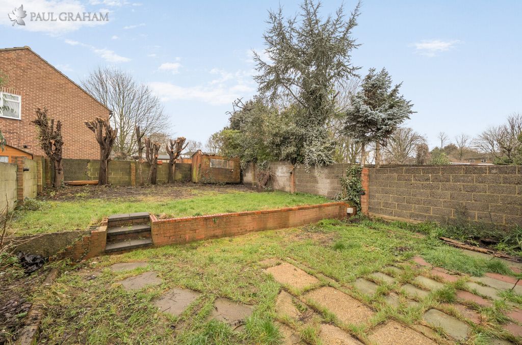 Property photo 3 of 16 E7971c76-26F4-4Ebc-968F-360d906ee660