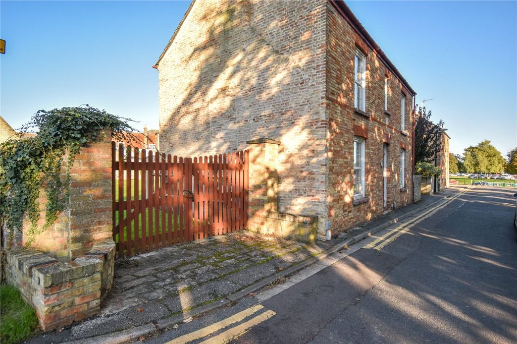 Property photo 3 of 6 Picture No. 07