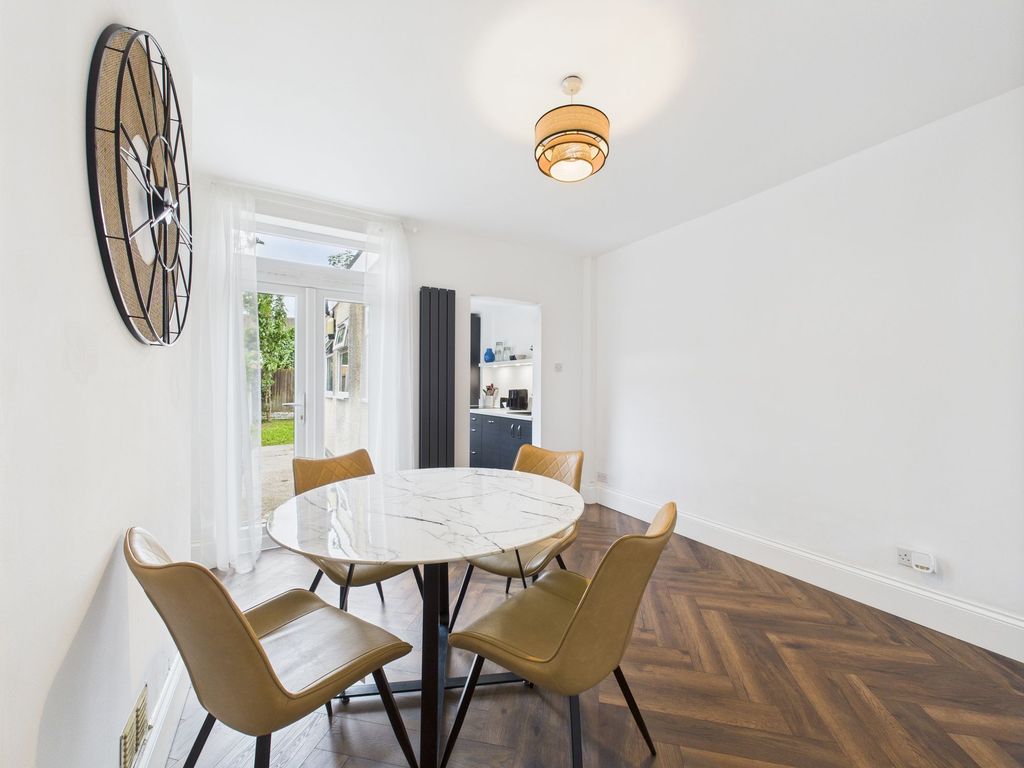Property photo 3 of 16 Dining Room