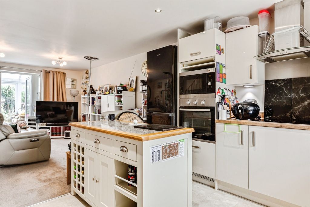 Property photo 3 of 17