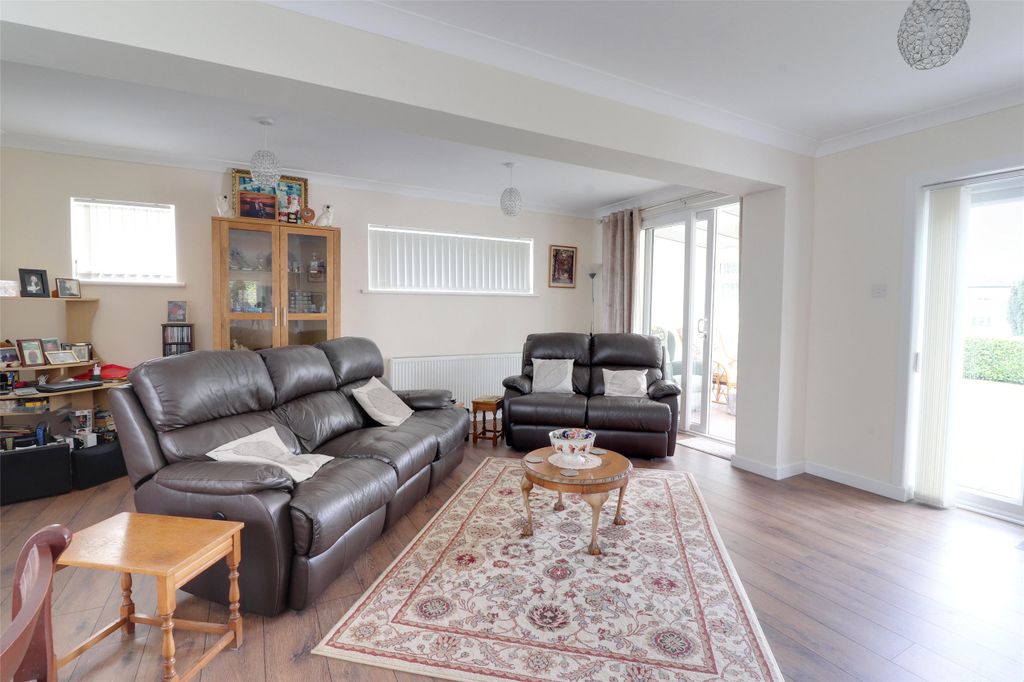 Property photo 3 of 12 Picture No. 03