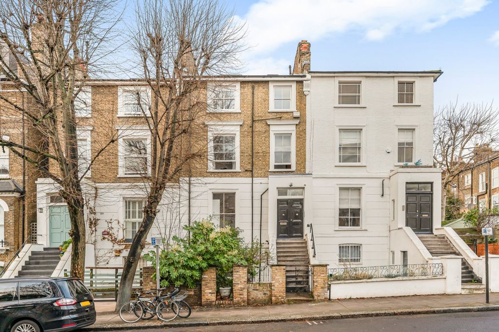 Property photo 2 of 16