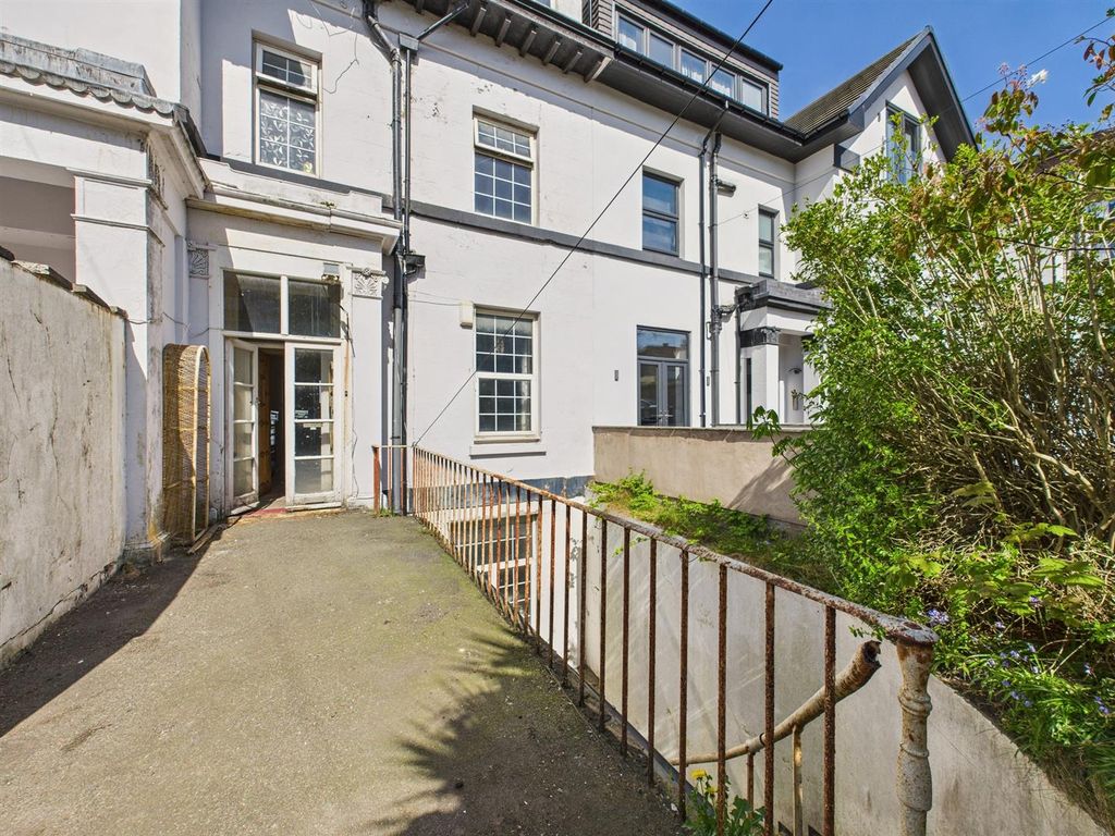 Property photo 1 of 21 Cam03604G0-Pr0022-Still006.Jpg