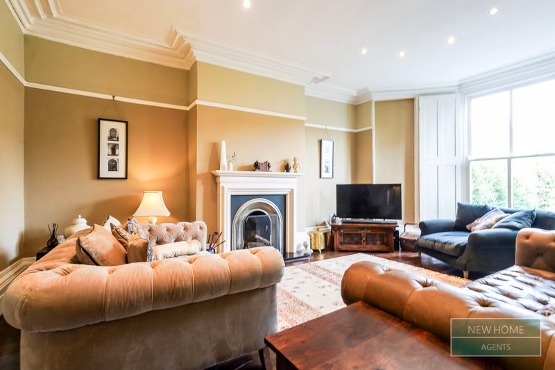 Property photo 2 of 43 Photo 9