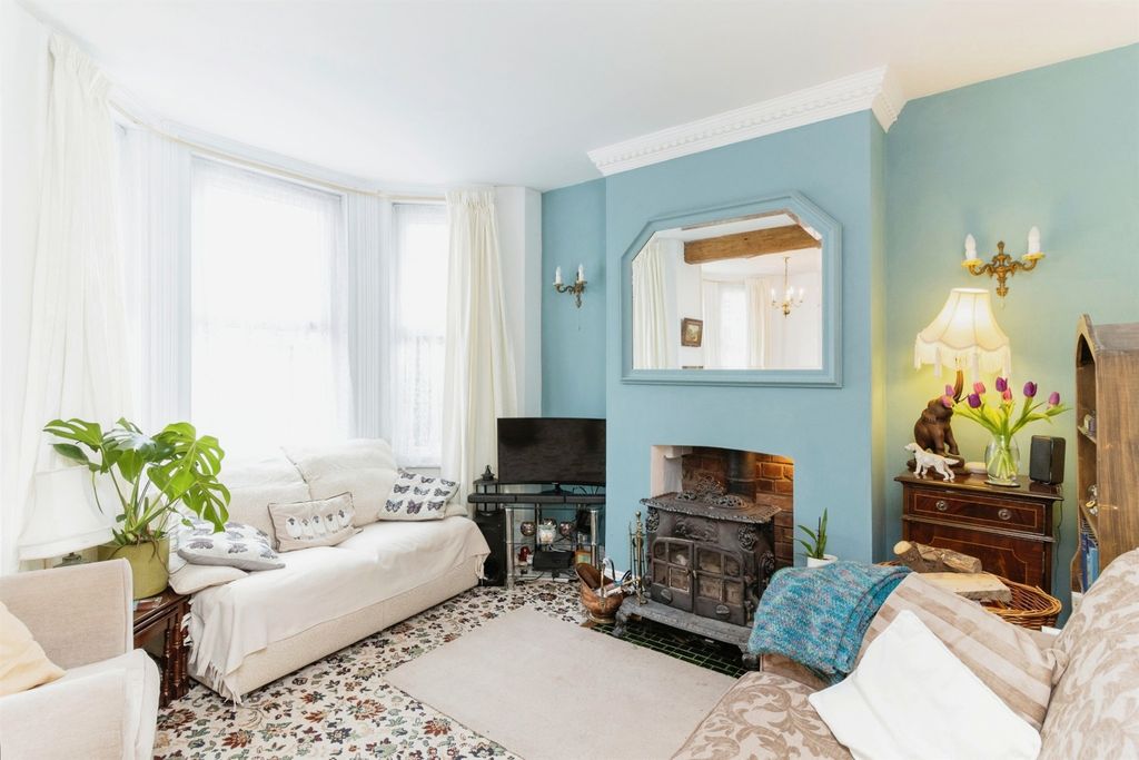 Property photo 3 of 15