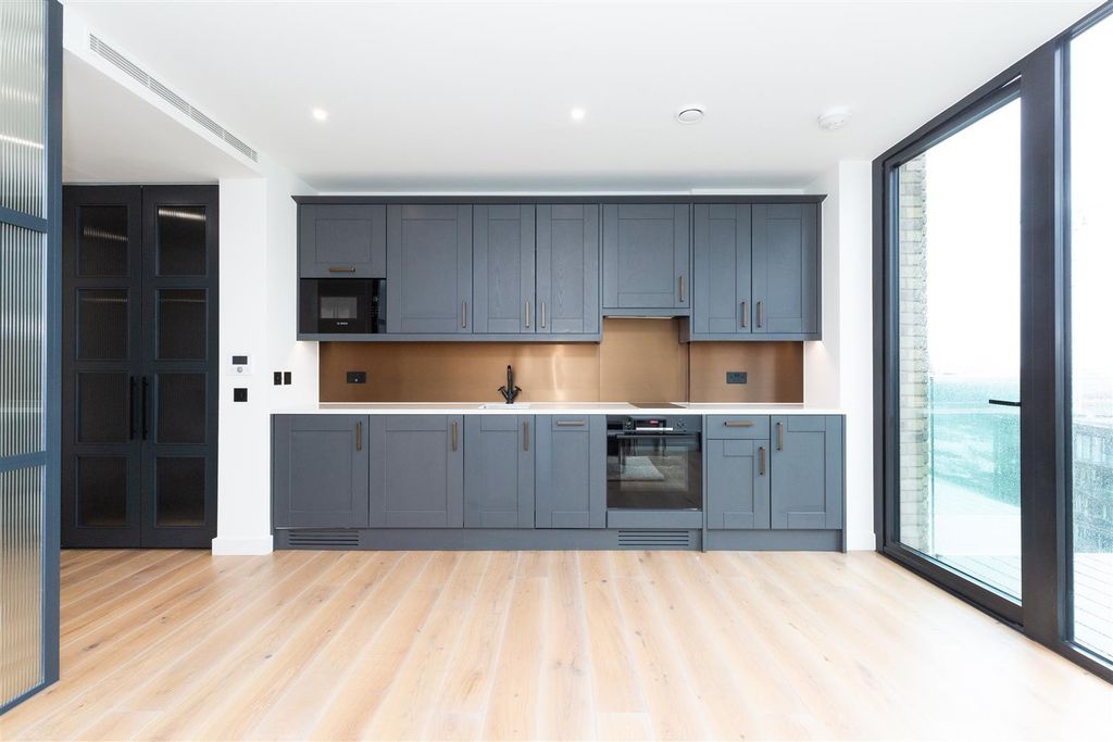 Property photo 2 of 10 128 Emery Wharf-6.Jpg
