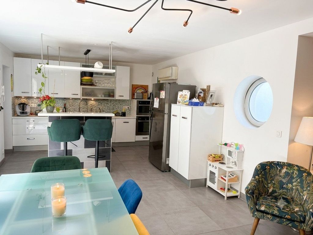 Property photo 1 of 27 In An Old Post Relay, An Atypical Independent House In The 2nd Line!