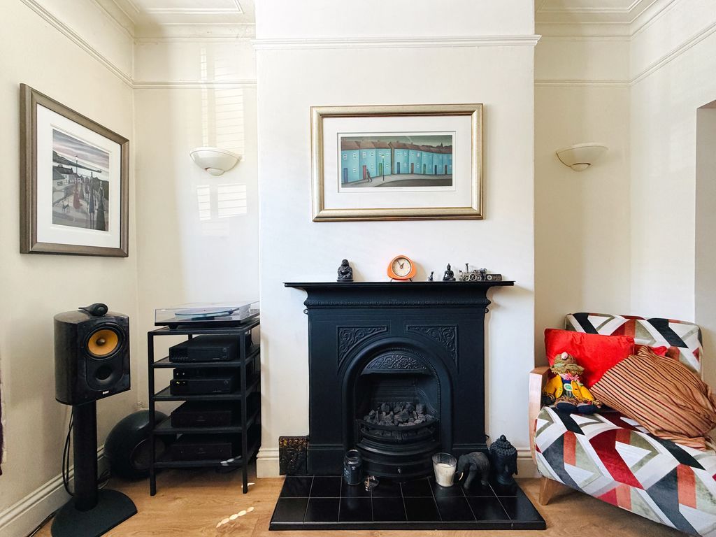 Property photo 3 of 27 Photo 28