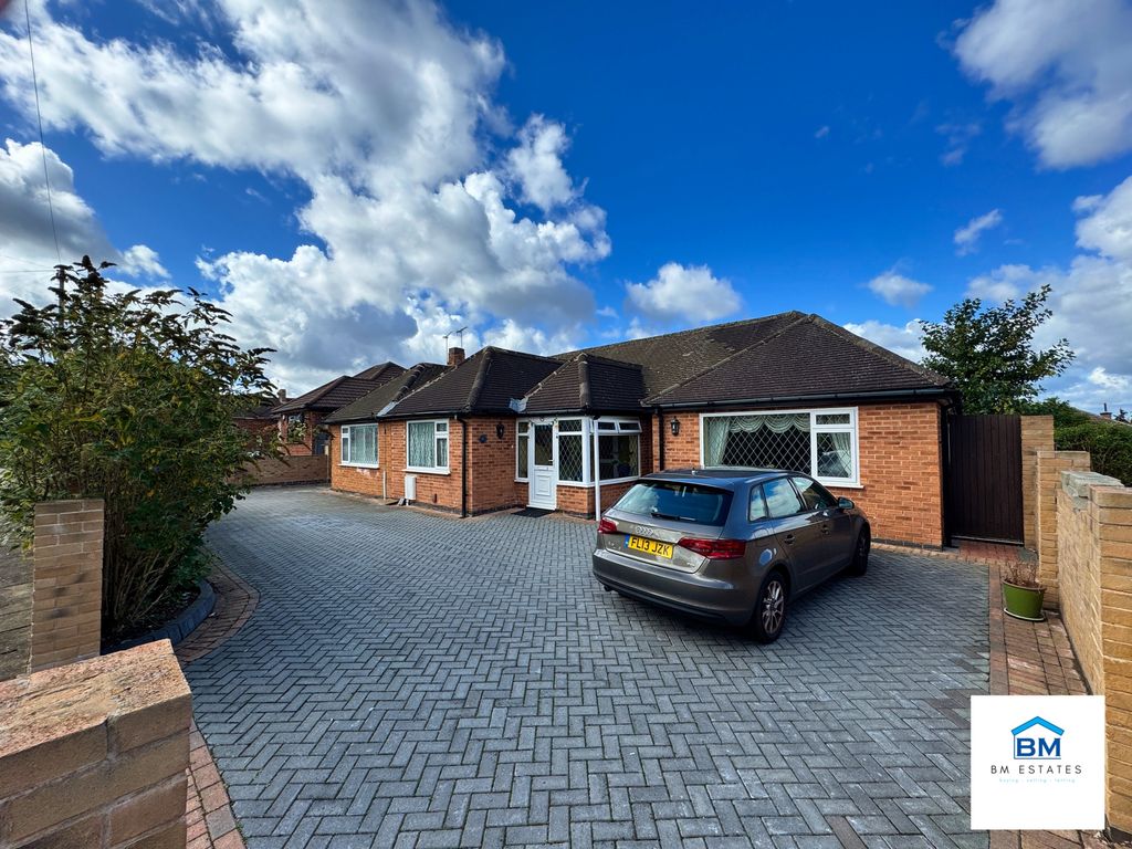 Property photo 1 of 16 Photo 13
